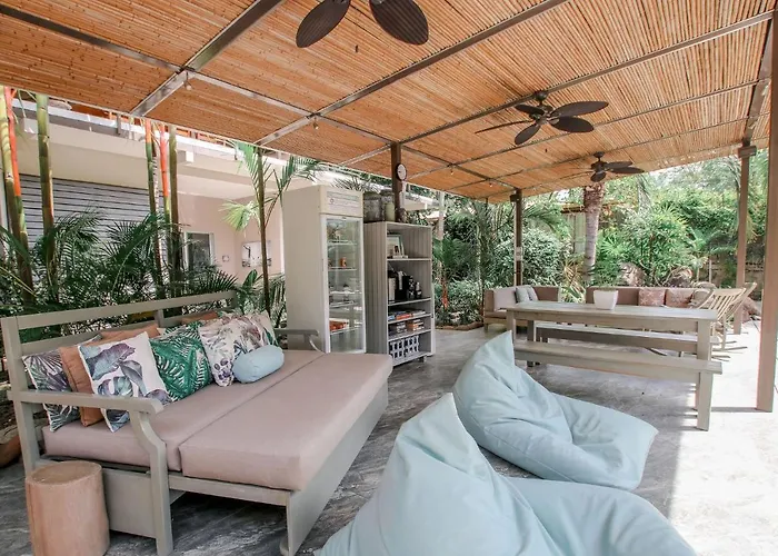Bay Boutique Hotel, & (adults Only) Hotel