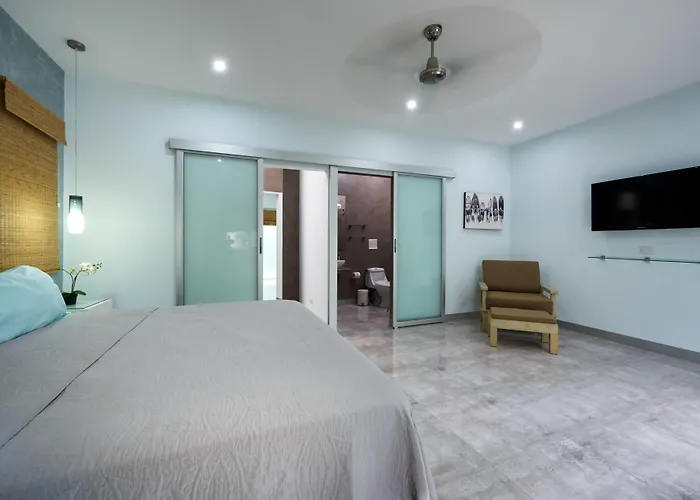 Bay Boutique Hotel, & (adults Only)